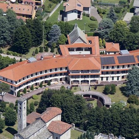 Centro Di Spiritualita Maria Candida Armeno ภายนอก รูปภาพ