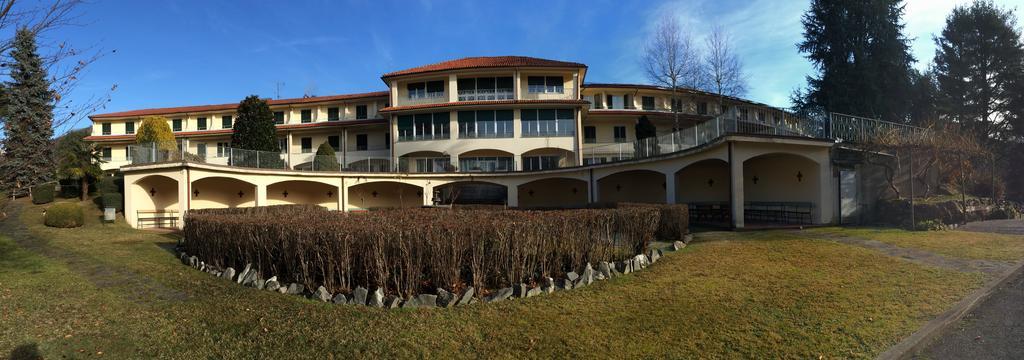 Centro Di Spiritualita Maria Candida Armeno ภายนอก รูปภาพ