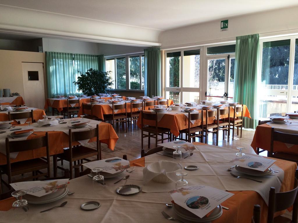 Centro Di Spiritualita Maria Candida Armeno ภายนอก รูปภาพ