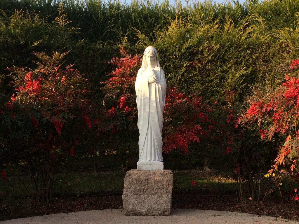 Centro Di Spiritualita Maria Candida Armeno ภายนอก รูปภาพ