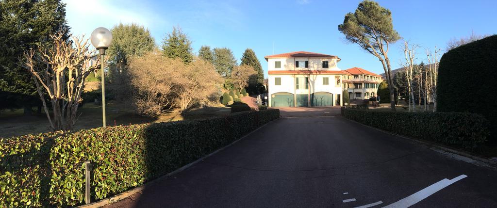 Centro Di Spiritualita Maria Candida Armeno ภายนอก รูปภาพ