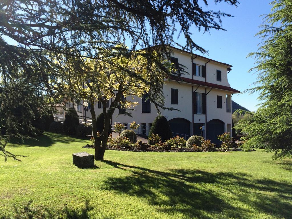 Centro Di Spiritualita Maria Candida Armeno ภายนอก รูปภาพ